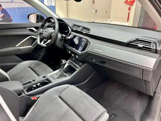 Audi Q3 — Фото автомобиля 16