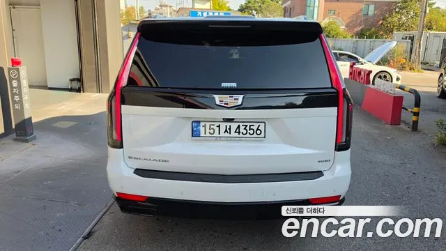 Cadillac Escalade 5th Gen — Фото автомобиля 4