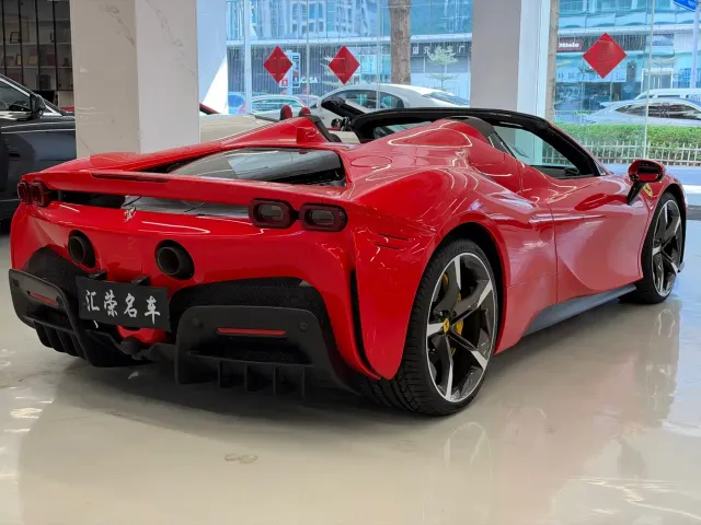 Ferrari SF90 — Фото автомобиля 15