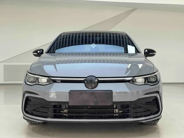 Volkswagen Golf — Фото автомобиля 2