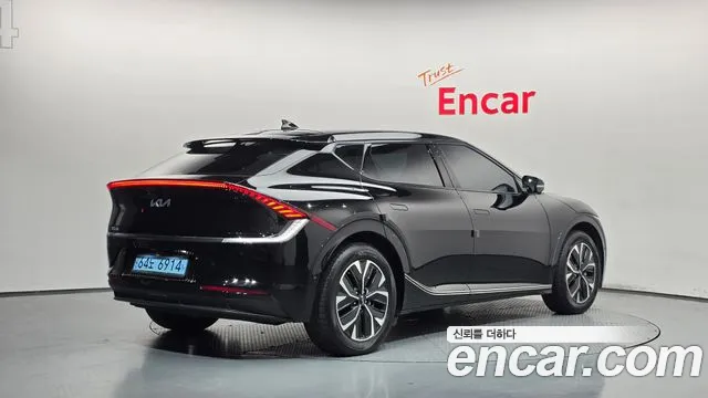 Kia EV6 — Фото автомобиля 2