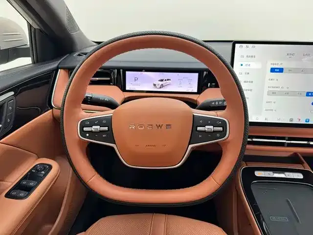 Roewe i6 — Фото автомобиля 13