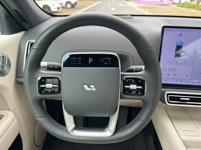 Li Auto L7 — Фото автомобиля 16