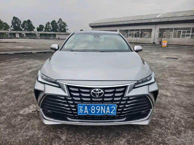 Toyota Avalon — Фото автомобиля 3
