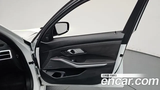 BMW 3 Series G20 — Фото автомобиля 24