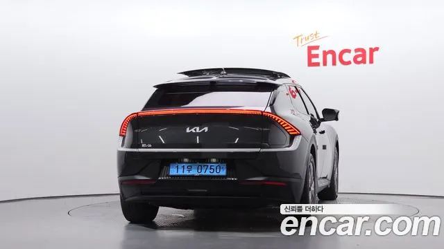 Kia EV6 — Фото автомобиля 4