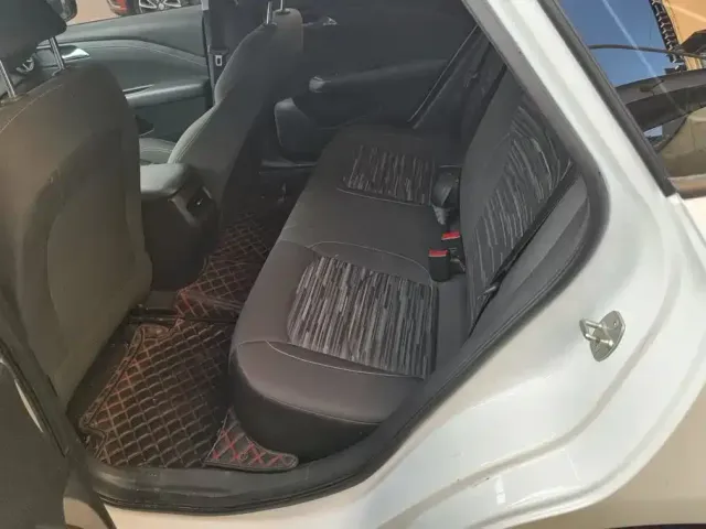 Chevrolet Monza — Фото автомобиля 11