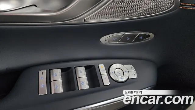 Genesis GV70 2.5T Бензин 2WD — Фото автомобиля 6