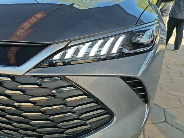 BYD Qin PLUS — Фото автомобиля 23