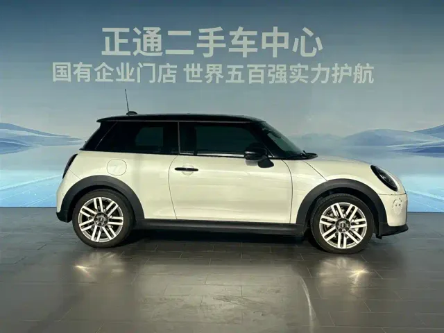 MINI Hatch — Фото автомобиля 9