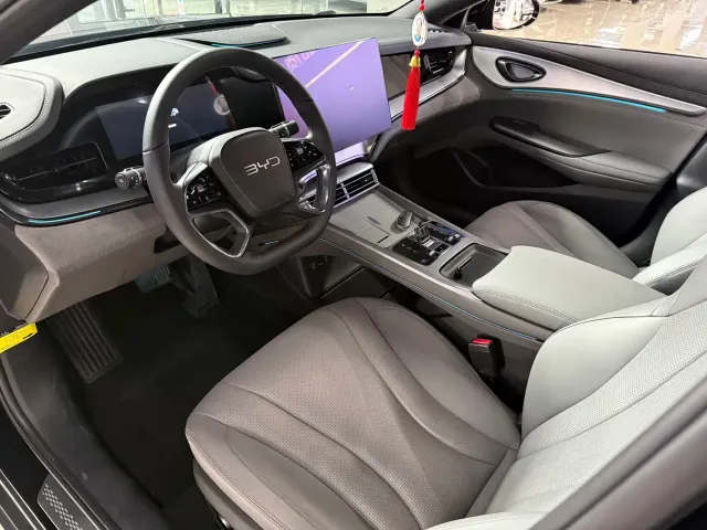 BYD Seal 07 DM-i — Фото автомобиля 4