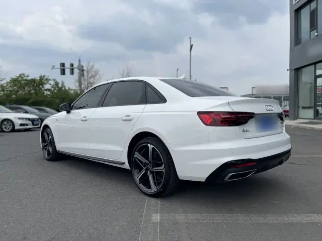 Audi A4L — Фото автомобиля 6