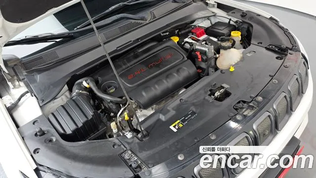Jeep Compass 2nd Gen — Фото автомобиля 9