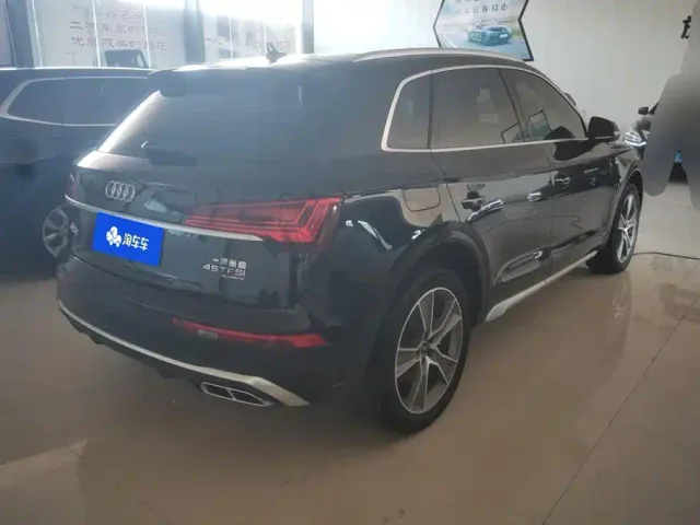Audi Q5L — Фото автомобиля 3
