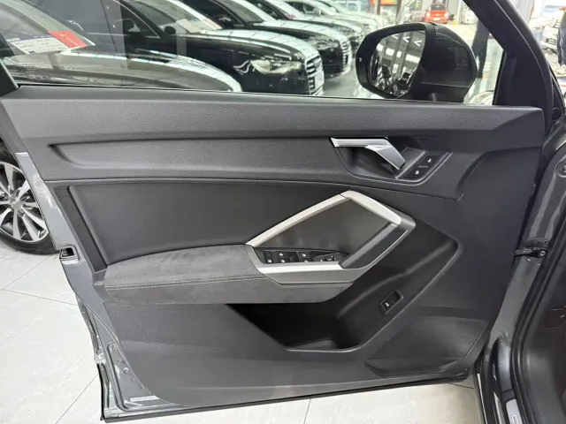 Audi Q3 — Фото автомобиля 16