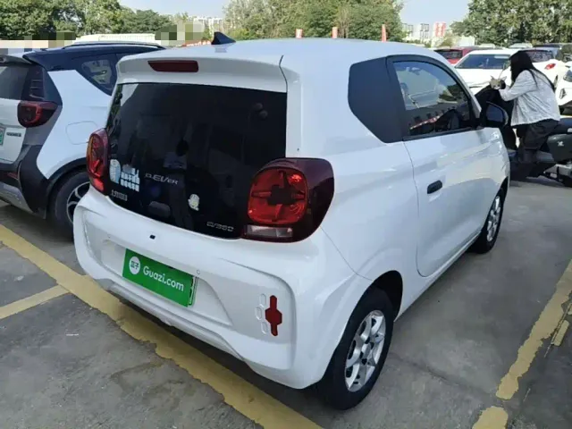 Roewe Clever — Фото автомобиля 6
