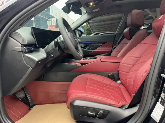 BMW 5 Series — Фото автомобиля 2