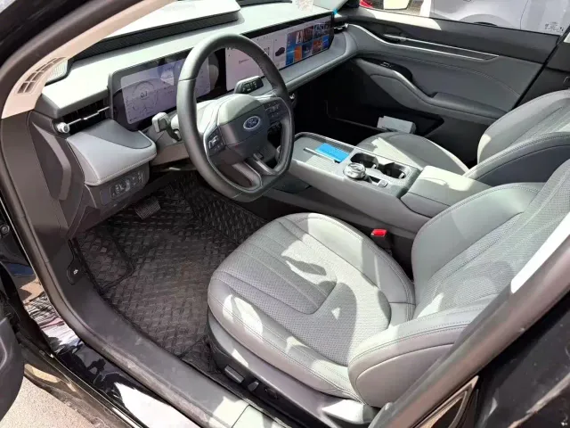 Ford Mondeo — Фото автомобиля 3