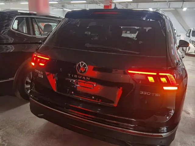Volkswagen Tiguan L — Фото автомобиля 5