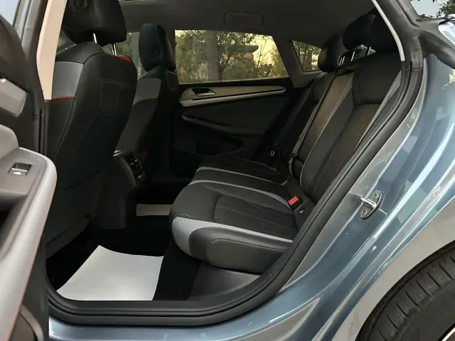 Volkswagen Lamando — Фото автомобиля 13
