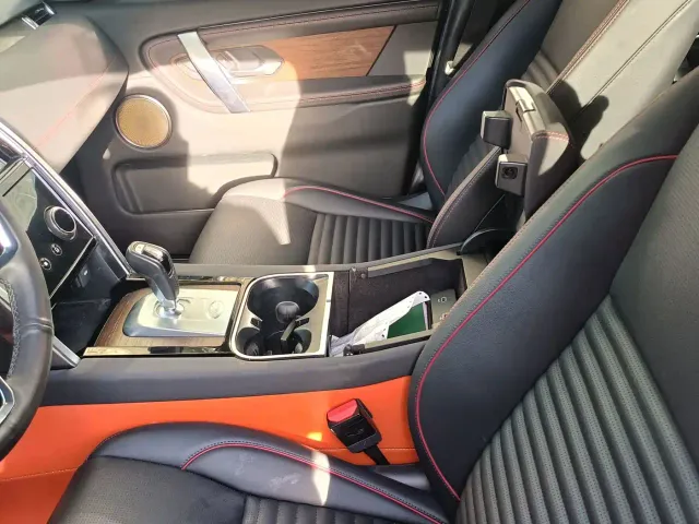Land Rover Discovery Sport — Фото автомобиля 5