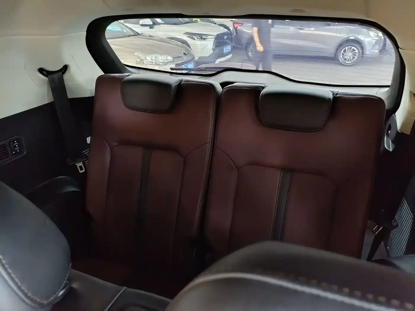Sehol Sehol X8 PLUS 2023 1.5TGDI DCT Smart Enjoyment Edition (7-seater) — Фото автомобиля 23