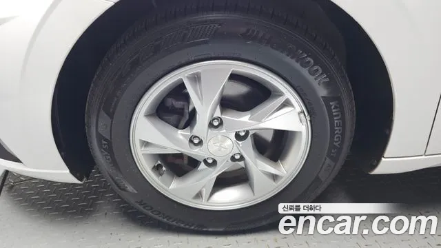 Hyundai AVANTE Avante (CN7) — Фото автомобиля 5