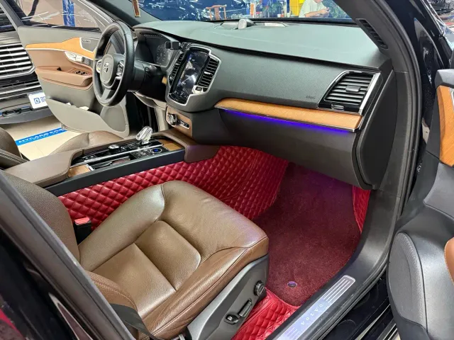 Volvo XC90 — Фото автомобиля 9