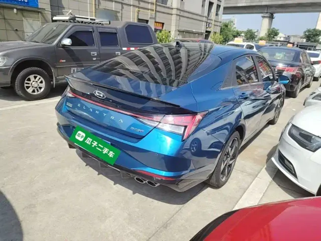 Hyundai Elantra — Фото автомобиля 6