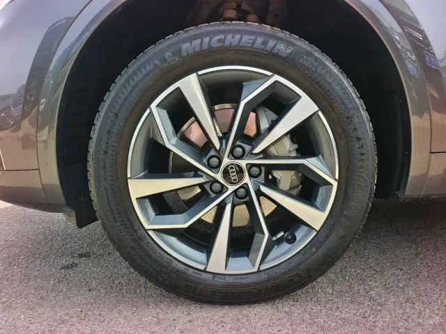Audi Q5L — Фото автомобиля 18