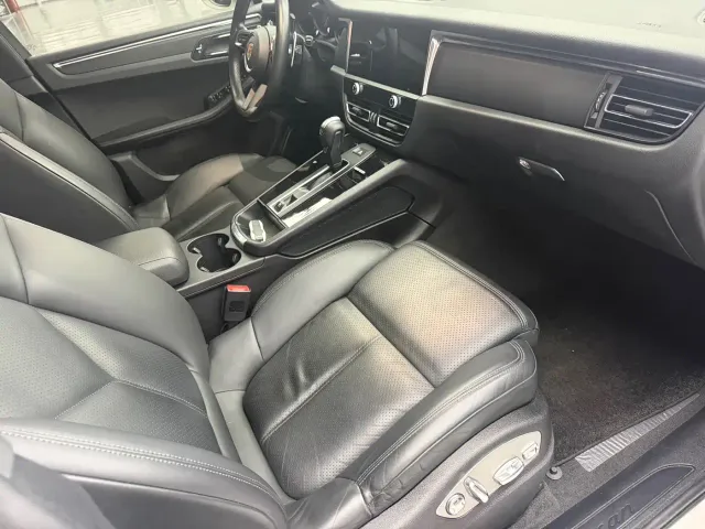 Porsche Macan — Фото автомобиля 12