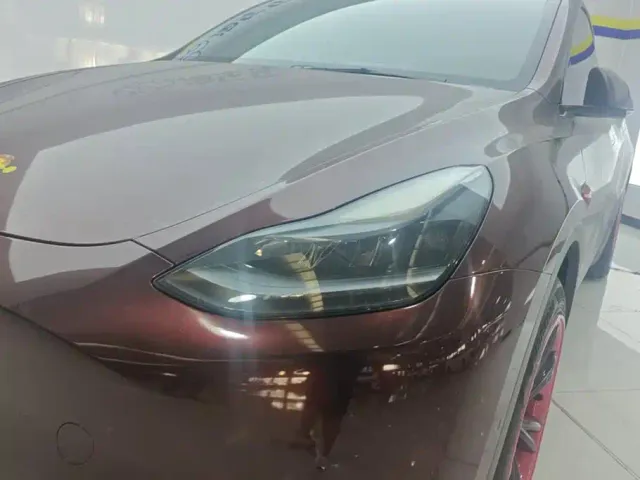 Tesla Model Y — Фото автомобиля 5
