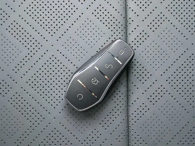 BYD Qin PLUS — Фото автомобиля 10