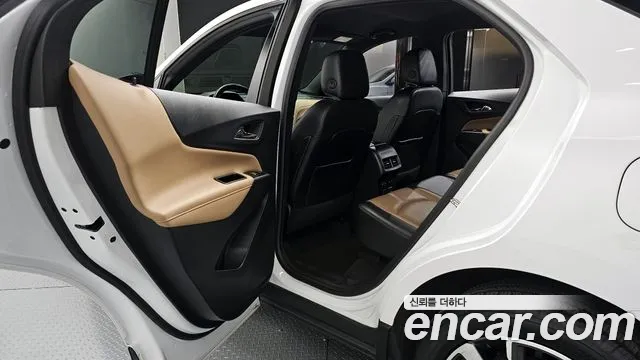 ChevroletGMDaewoo Equinox Новый Next Equinox 2WD Premier — Фото автомобиля 12