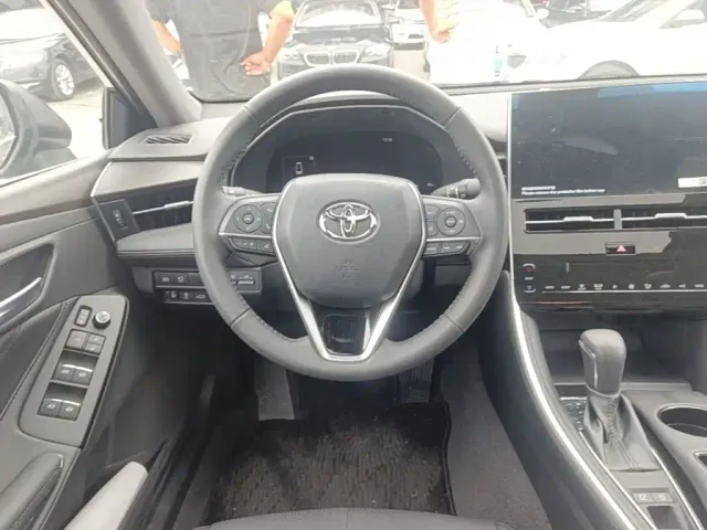 Toyota Avalon — Фото автомобиля 10