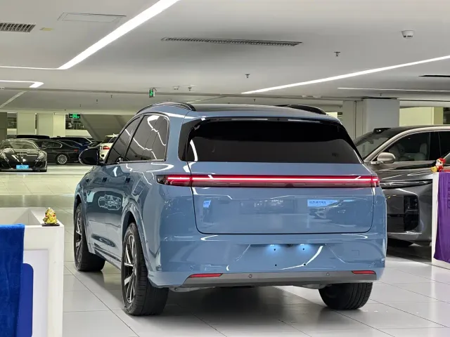 Li Auto L7 — Фото автомобиля 7