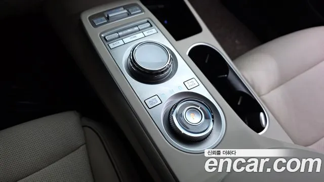 Genesis GV70 2.5T Бензин 2WD — Фото автомобиля 9