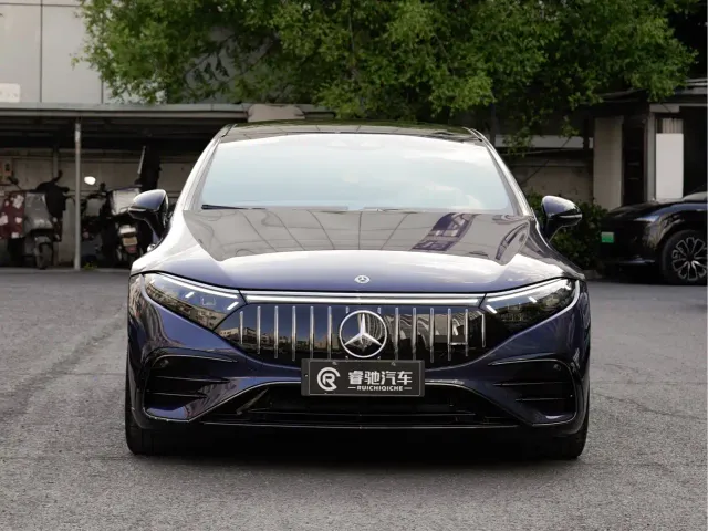 Mercedes-Benz EQS AMG — Фото автомобиля 2