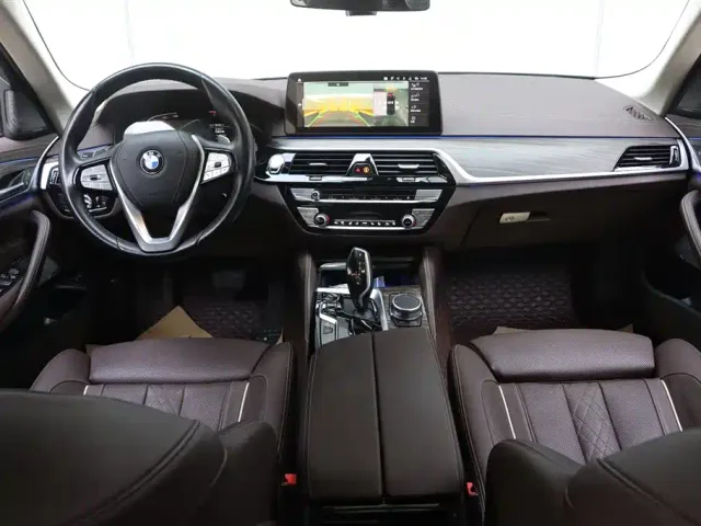 BMW 5 Series — Фото автомобиля 24