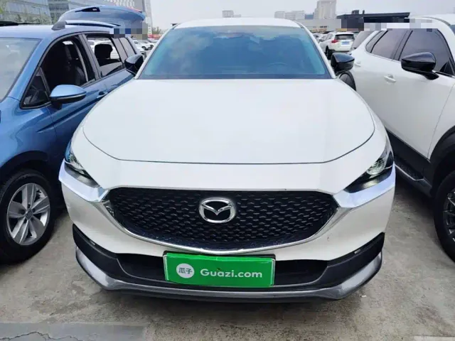Mazda CX-30 EV — Фото автомобиля 2