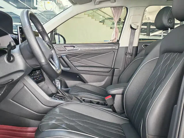 Volkswagen Tiguan L — Фото автомобиля 9