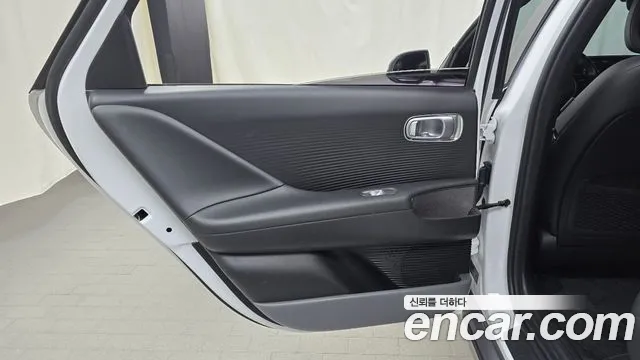 Hyundai Ioniq 6 — Фото автомобиля 14