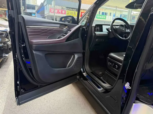 GAC Trumpchi M8 — Фото автомобиля 10