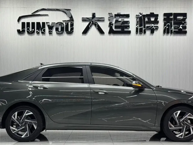 Hyundai Elantra — Фото автомобиля 7