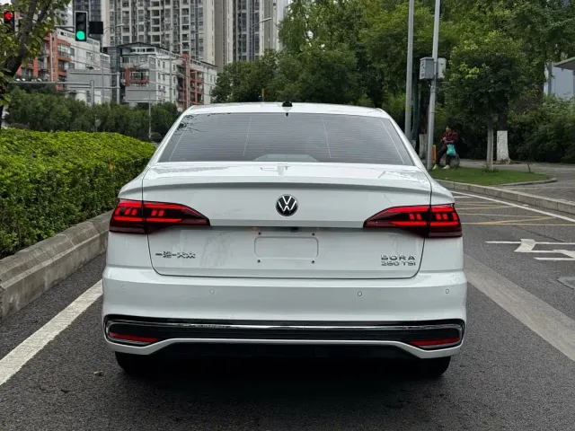 Volkswagen Bora — Фото автомобиля 24