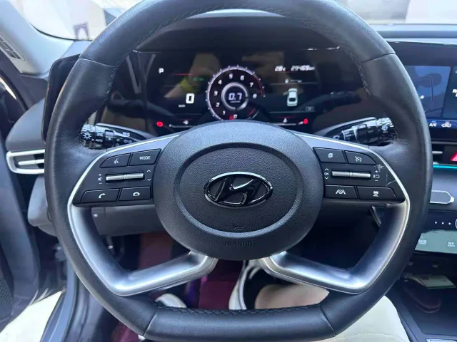 Hyundai Elantra — Фото автомобиля 12