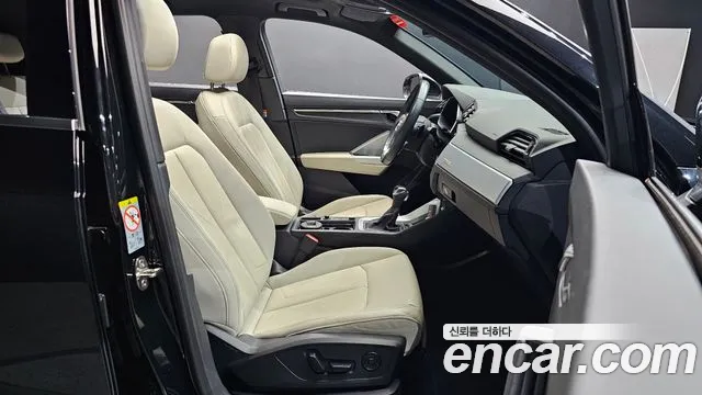 Audi Q3 35 TDI quattro Premium — Фото автомобиля 24