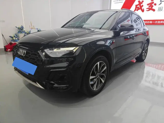 Фотография автомобиля — Audi Q5L