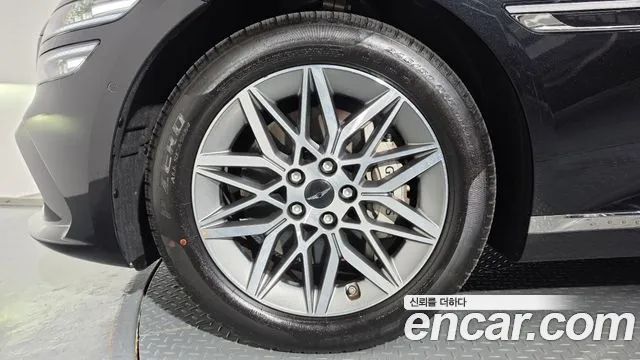Genesis G80 RG3 — Фото автомобиля 5