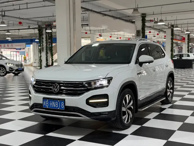 Фотография автомобиля — Volkswagen Tayron